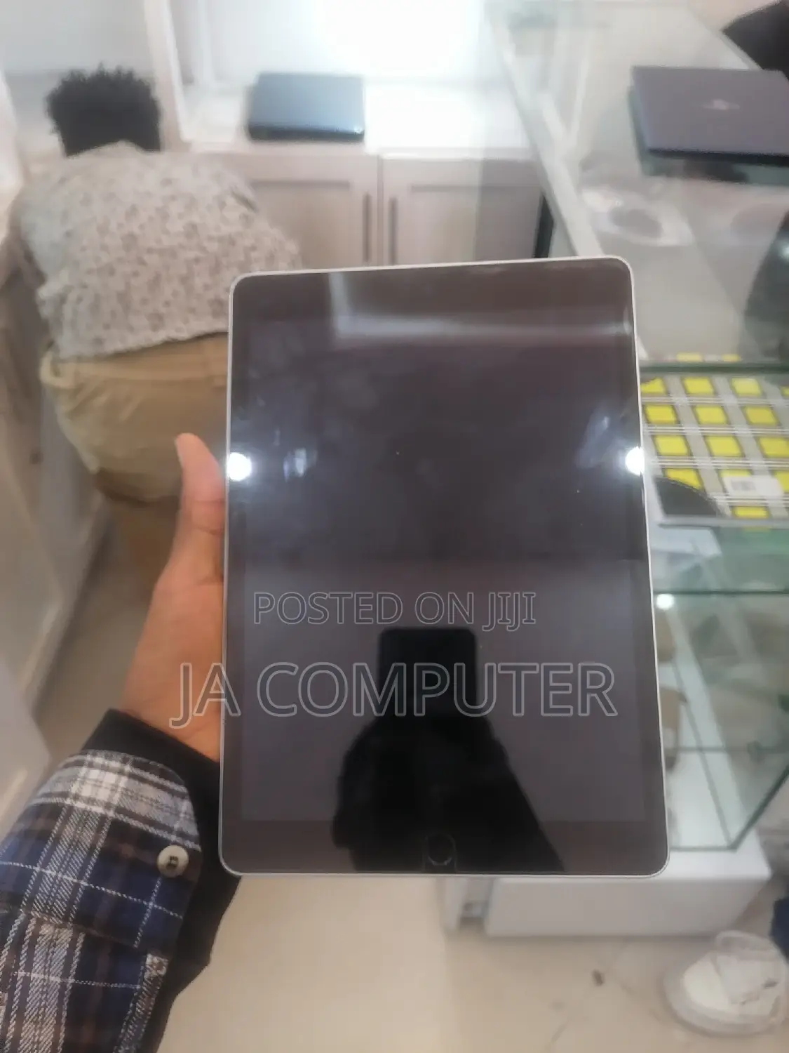 New Apple iPad 10.2 (2020) 64 GB Gray