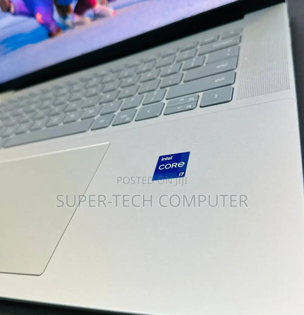 New Laptop Dell Inspiron 16 7630 16GB Intel Core I7 SSD 512GB