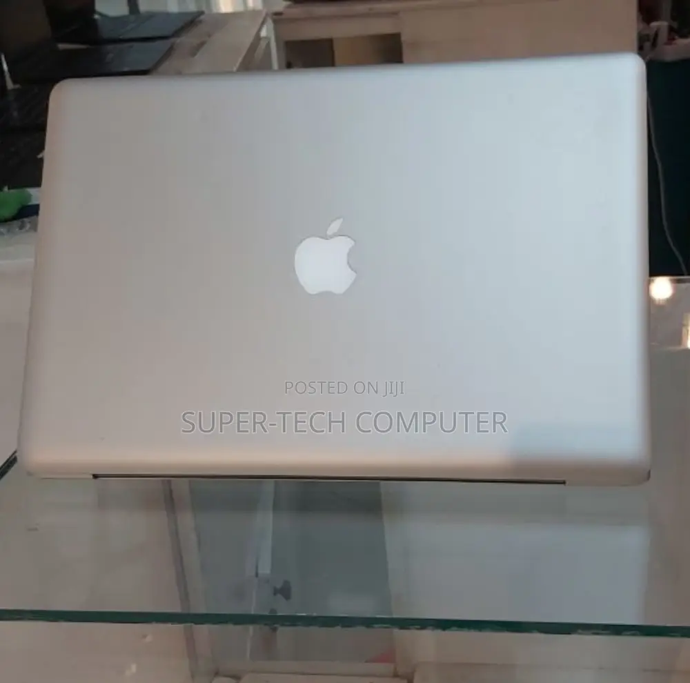 New Laptop Apple MacBook Pro 2011 4GB Intel Core I7 SSD 750GB