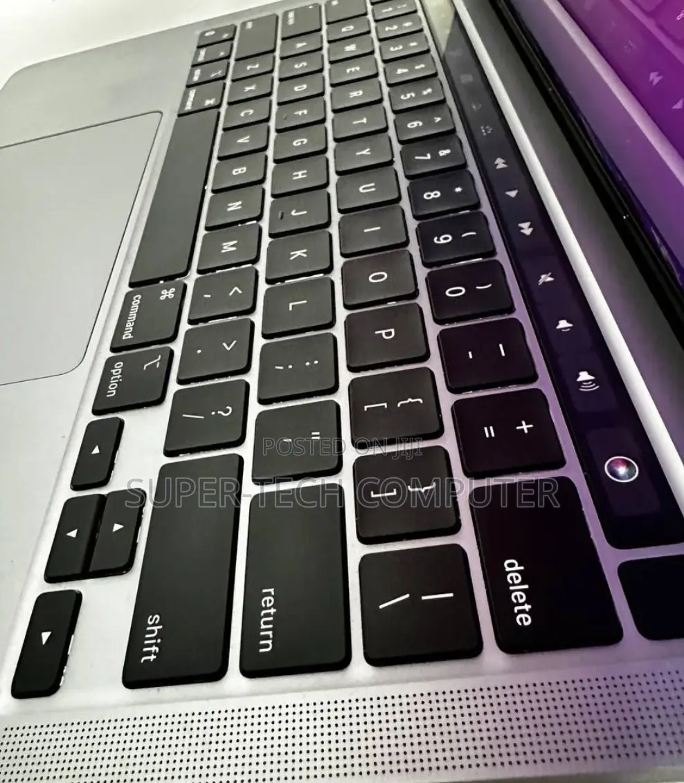 New Laptop Apple MacBook Pro 2020 M1 8GB Apple M1 SSD 256GB