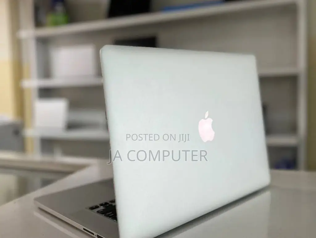 New Laptop Apple MacBook Pro 2015 16GB Intel Core I7 SSD 512GB