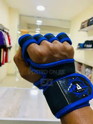 Photo - Weightlifting Gloves