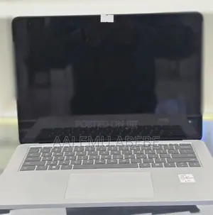 New Laptop Microsoft Surface 32GB Intel Core I7 SSD 1T