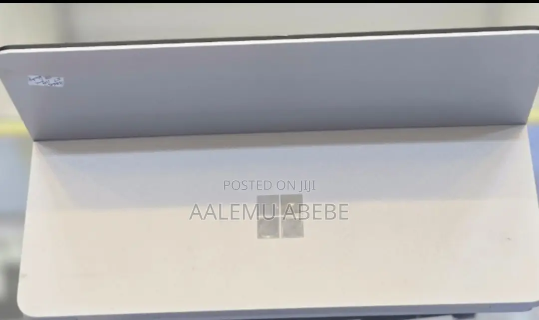 New Laptop Microsoft Surface 32GB Intel Core I7 SSD 1T