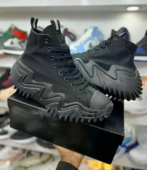 Original Converse All Star Chuck Taylor Run Star Motion Shoe