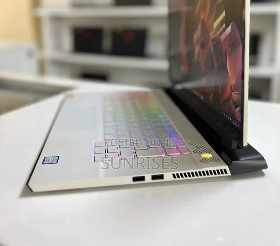 New Laptop Alienware Area-51m 16GB Intel Core I7 SSD 512GB