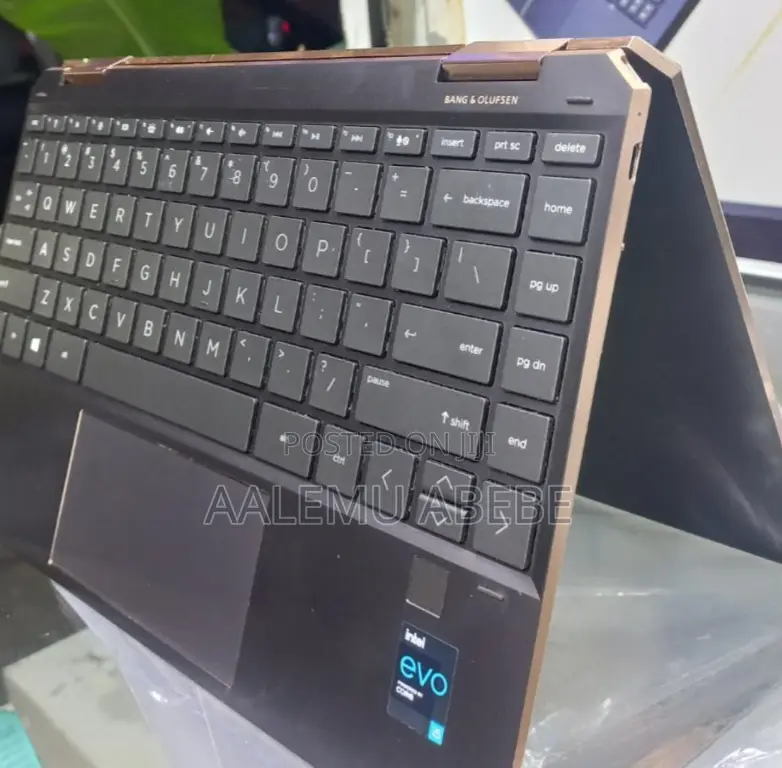 New Laptop HP Spectre X360 8GB Intel Core I7 SSD 512GB