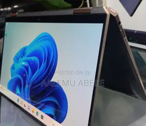 New Laptop HP Spectre X360 8GB Intel Core I7 SSD 512GB