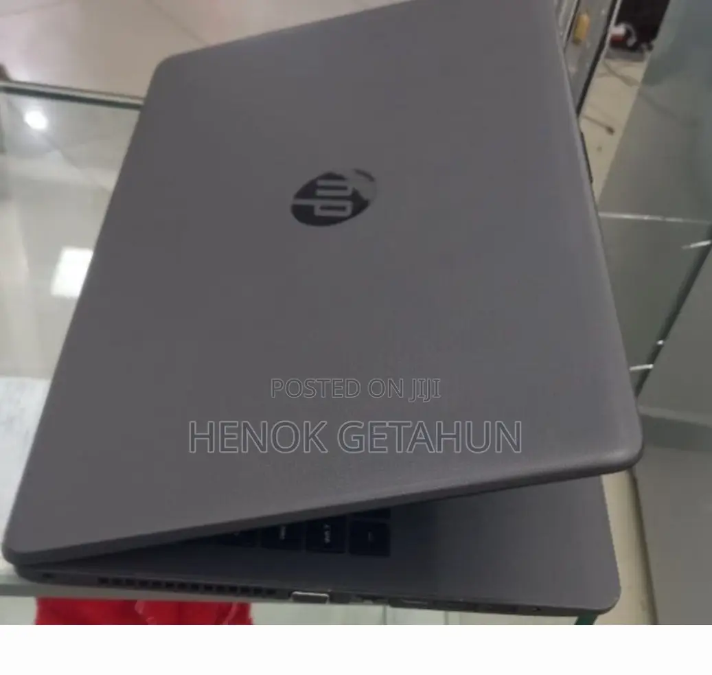 New Laptop HP Stream Notebook 8GB Intel Core I7 SSD 1T