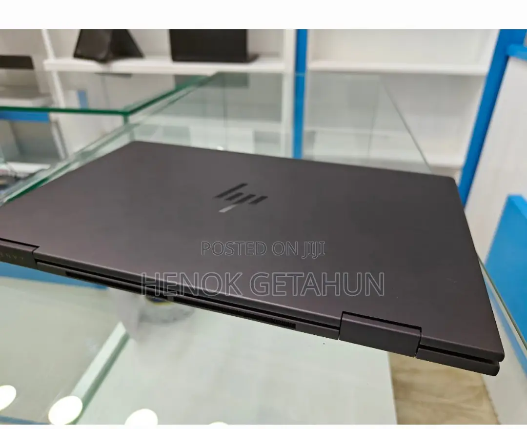 New Laptop HP Envy X360 8GB AMD Ryzen 5 SSD 512GB