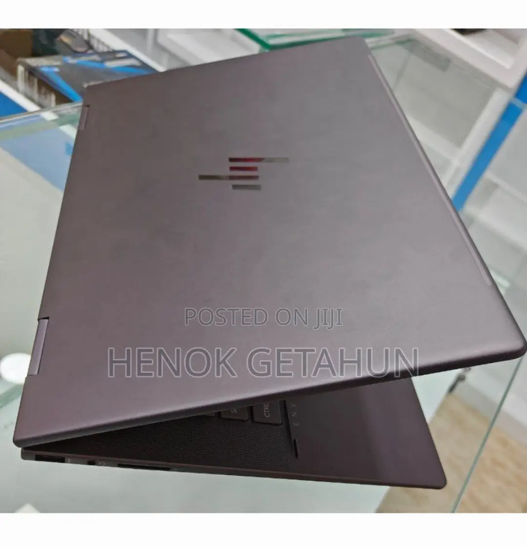 New Laptop HP Envy X360 8GB AMD Ryzen 5 SSD 512GB