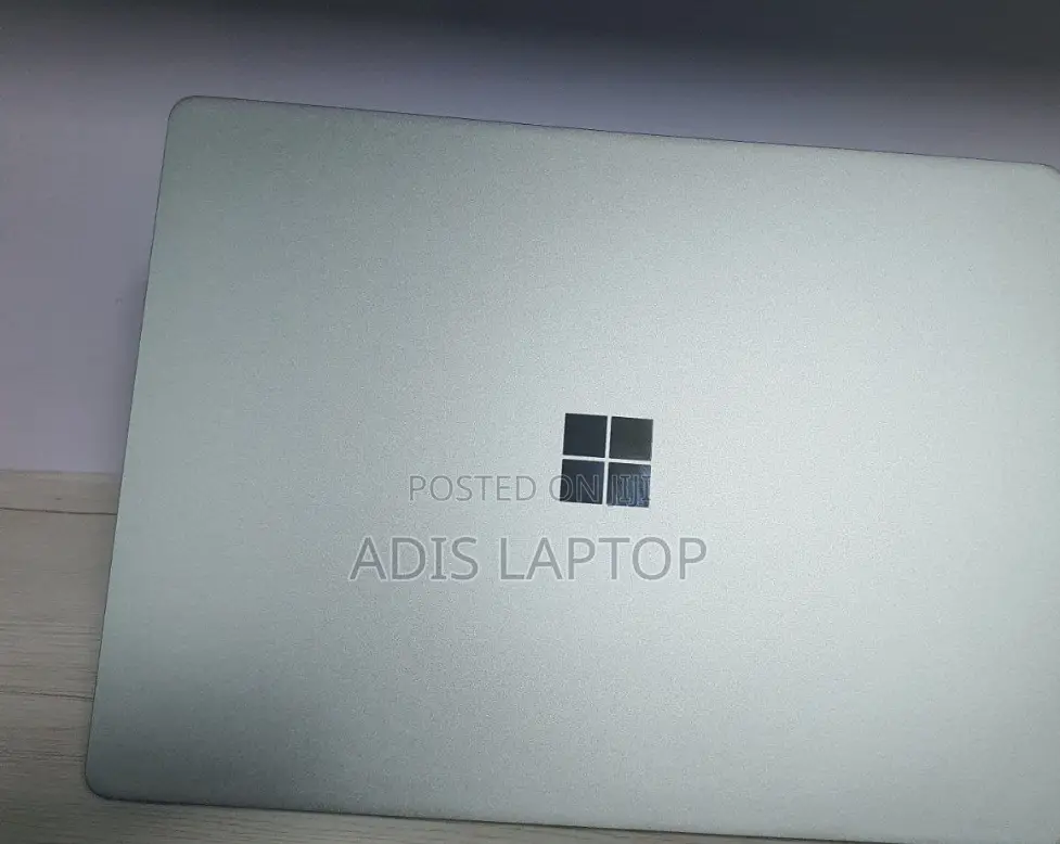 New Laptop Microsoft Surface Pro 8 8GB Intel Core I5 SSD 256GB