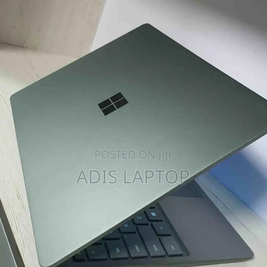 New Laptop Microsoft Surface Pro 8 8GB Intel Core I5 SSD 256GB