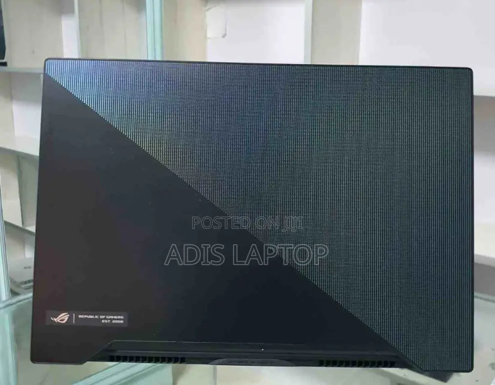 New Laptop Asus ROG Zephyrus G16 16GB Intel Core I7 SSD 512GB