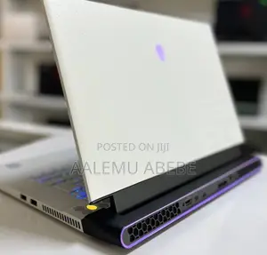 New Laptop Alienware M17x R2 16GB Intel Core I7 SSD 1T