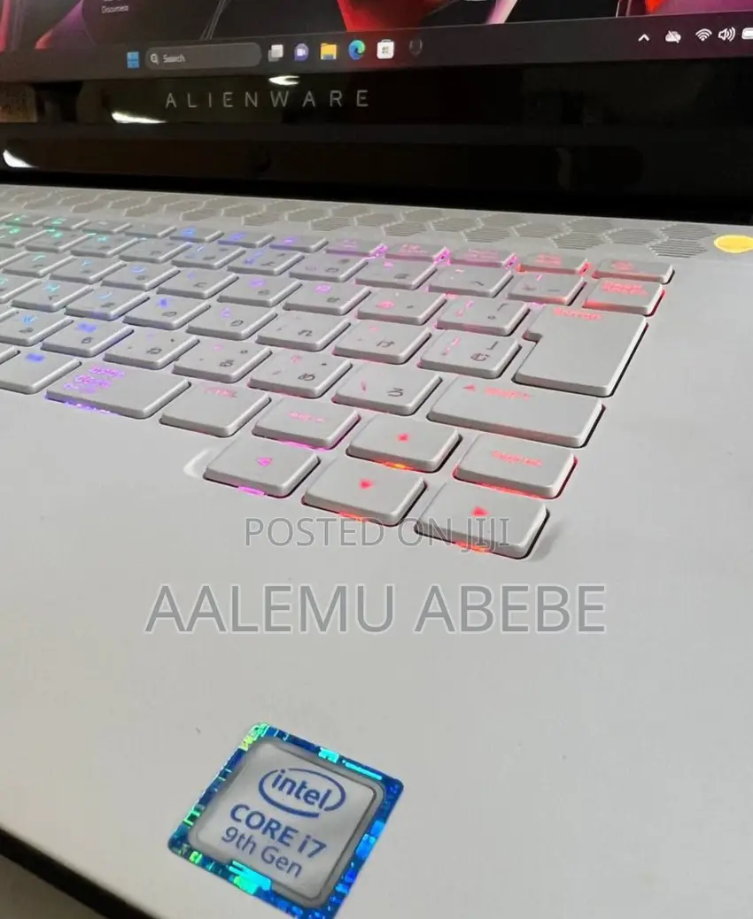 New Laptop Alienware M17x R2 16GB Intel Core I7 SSD 1T