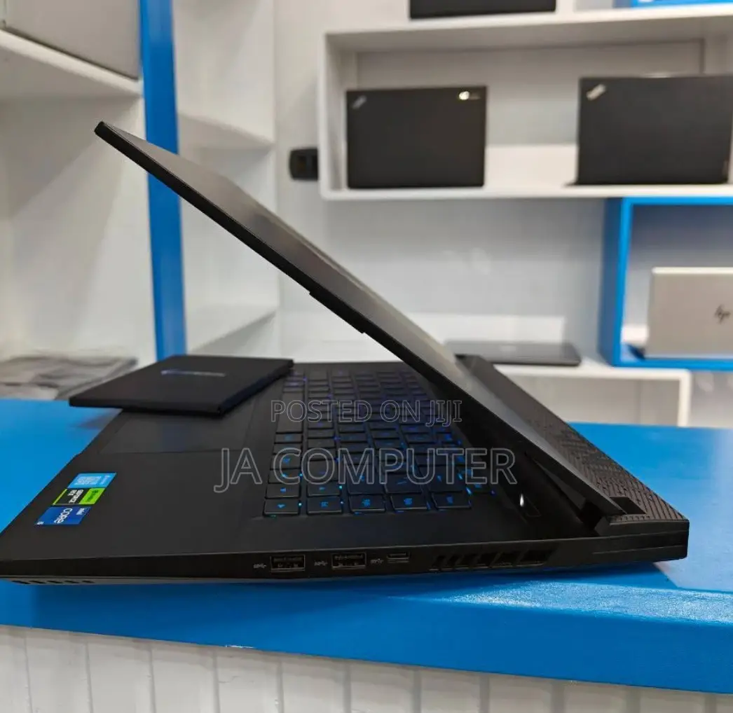 New Laptop Gigabyte AERO 15 16GB Intel Core I5 SSD 512GB