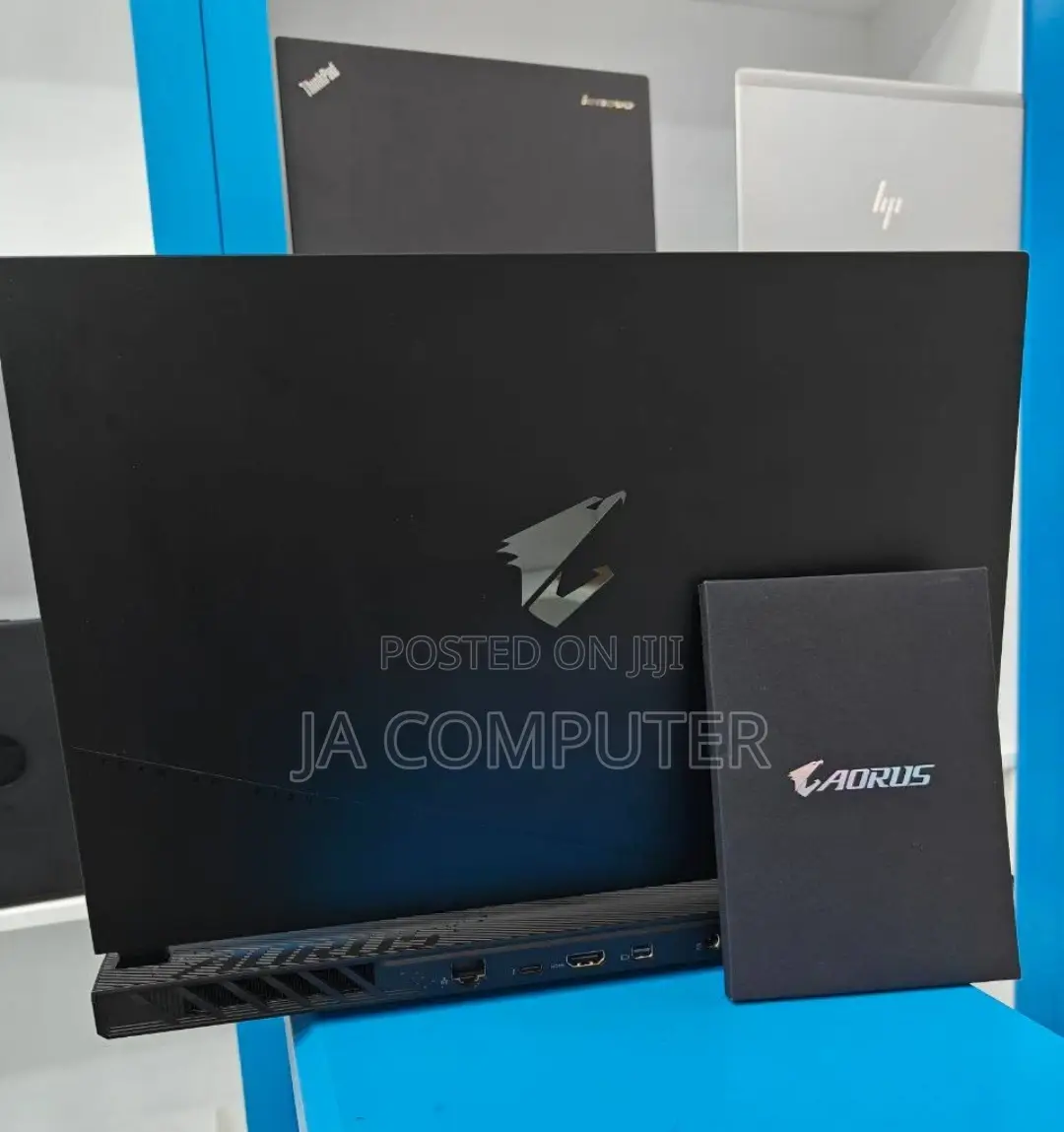 New Laptop Gigabyte AERO 15 16GB Intel Core I5 SSD 512GB