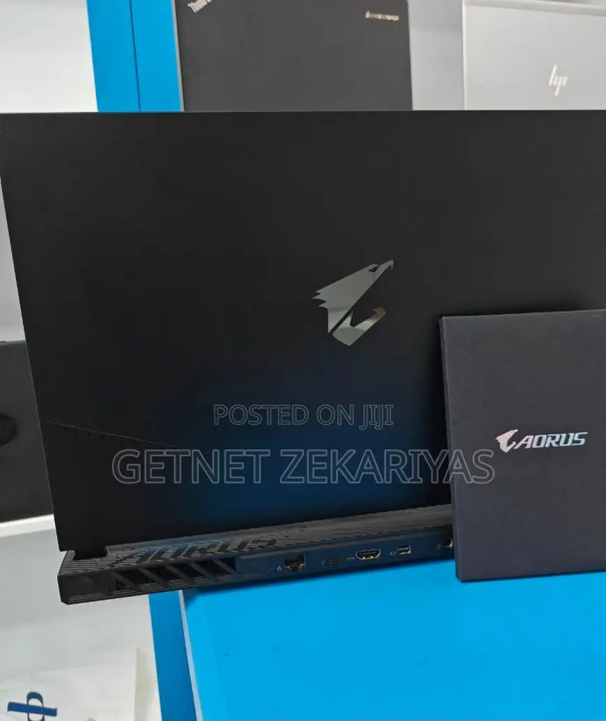 New Laptop Gigabyte AERO 15 16GB Intel Core I5 SSD 512GB