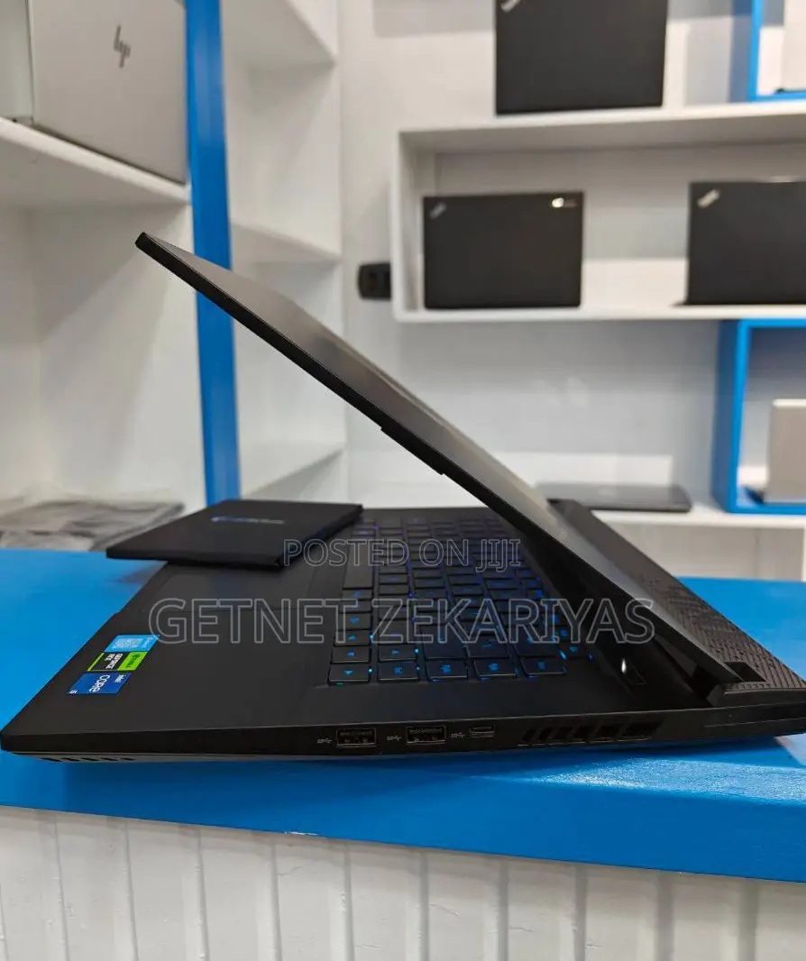 New Laptop Gigabyte AERO 15 16GB Intel Core I5 SSD 512GB