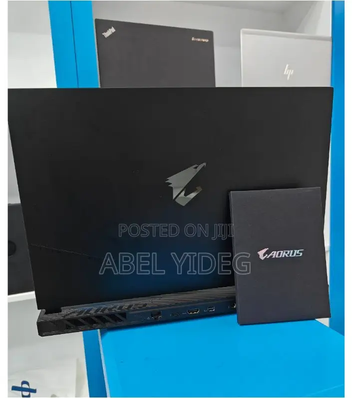 New Laptop Gigabyte AERO 15 16GB Intel Core I5 SSD 512GB