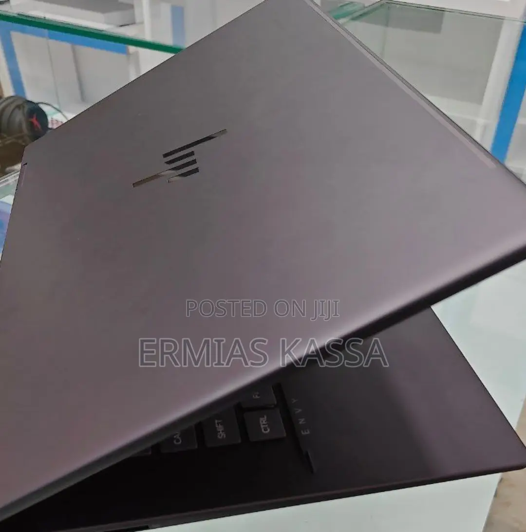 New Laptop HP Envy X360 15t 8GB AMD Ryzen 5 SSD 512GB