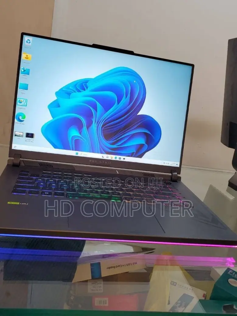 New Laptop Asus 16GB Intel Core I7 SSD 1T