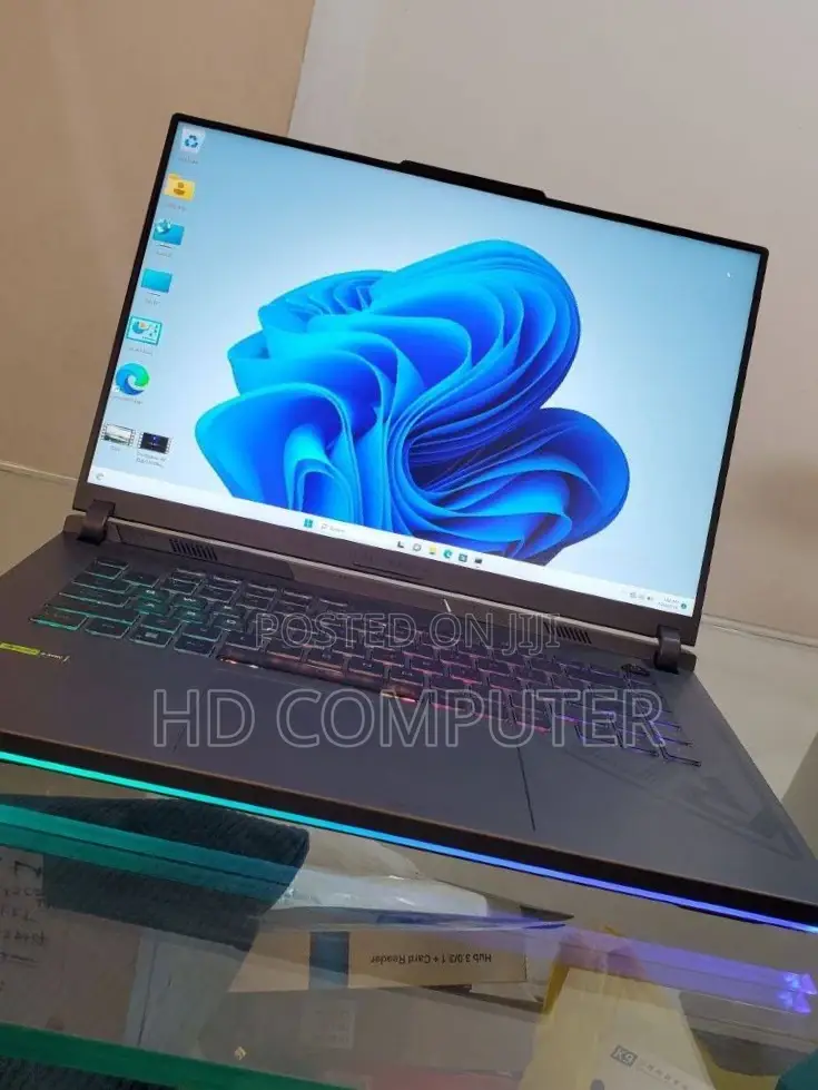 New Laptop Asus 16GB Intel Core I7 SSD 1T