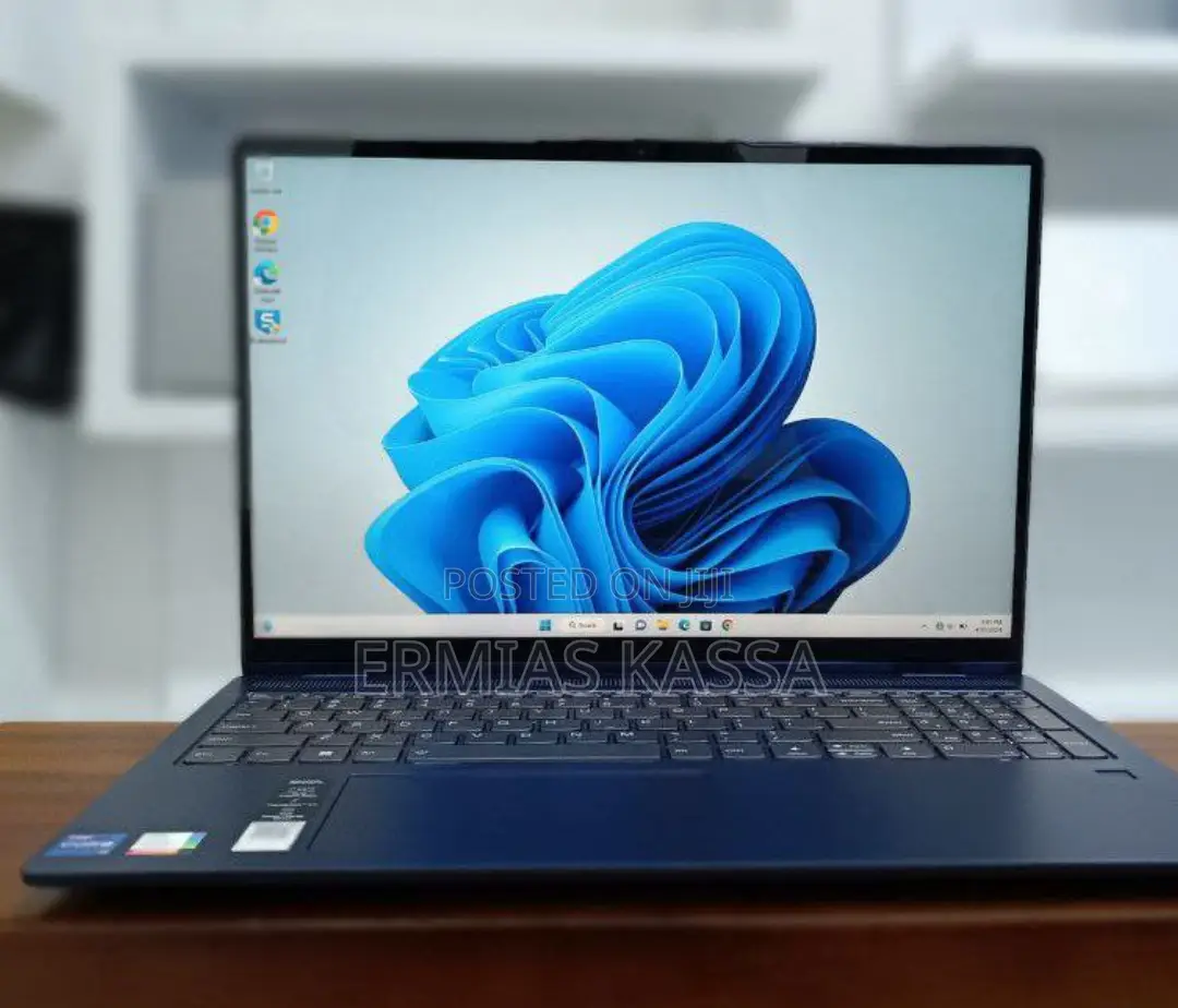 New Laptop Lenovo Flex 5 16GB Intel Core I7 SSD 512GB