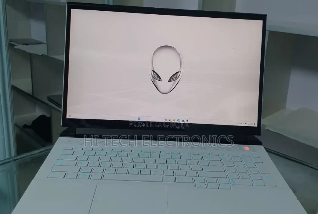 New Laptop Alienware M17x R2 16GB Intel Core I7 SSD 512GB
