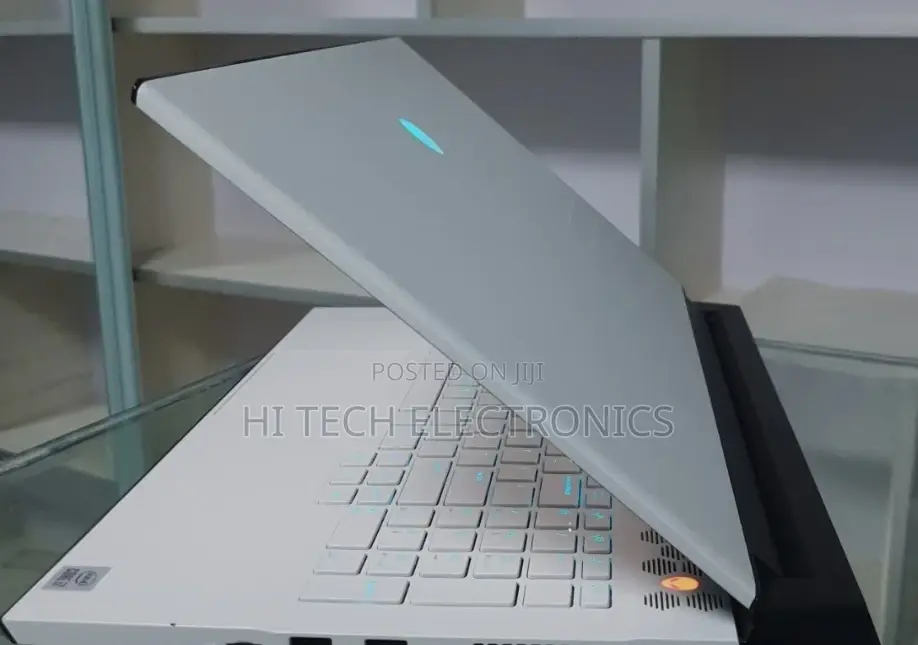 New Laptop Alienware M17x R2 16GB Intel Core I7 SSD 512GB