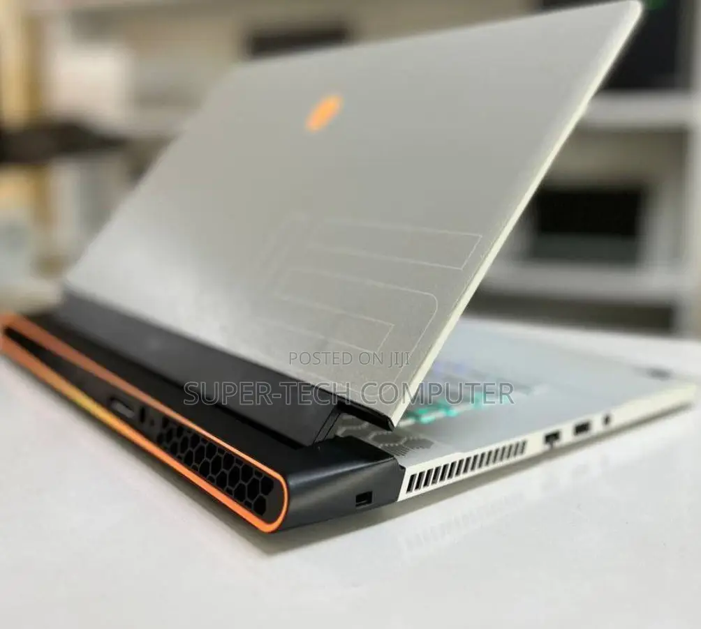New Laptop Alienware M17x R2 16GB Intel Core I7 SSD 512GB