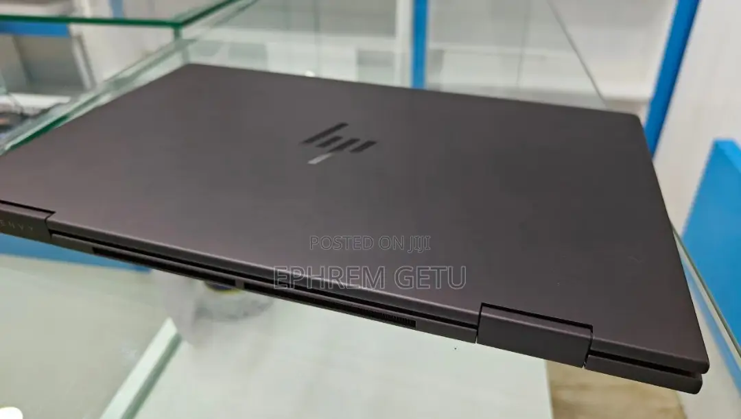 New Laptop HP Envy X360 8GB AMD Ryzen 5 SSD 512GB