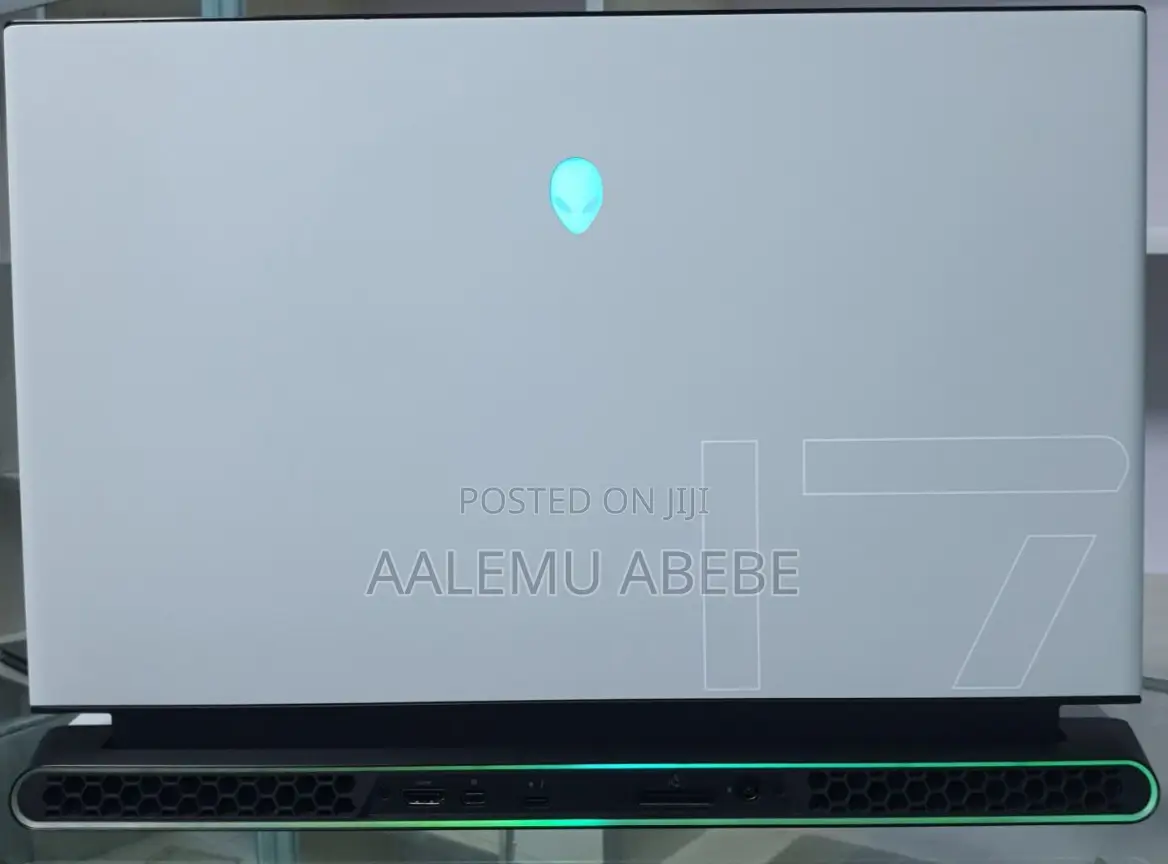 New Laptop Alienware M17x R2 16GB Intel Core I7 SSD 1T