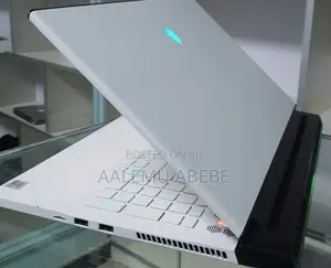 New Laptop Alienware M17x R2 16GB Intel Core I7 SSD 1T