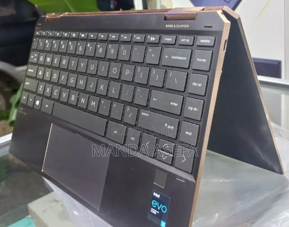 New Laptop HP Spectre 8GB Intel Core I5 SSD 512GB