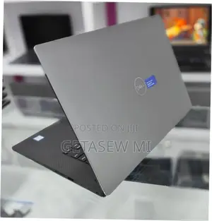 New Laptop Dell Precision 15 5520 16GB Intel Core I9 SSD 512GB