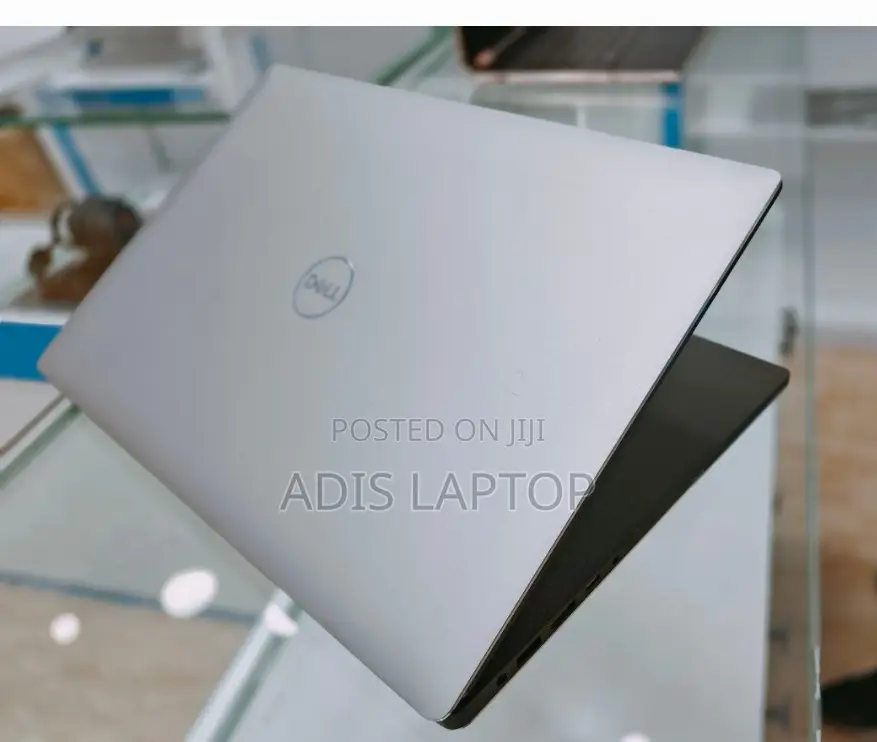 New Laptop Dell XPS 17 9720 16GB Intel Core I7 SSD 512GB