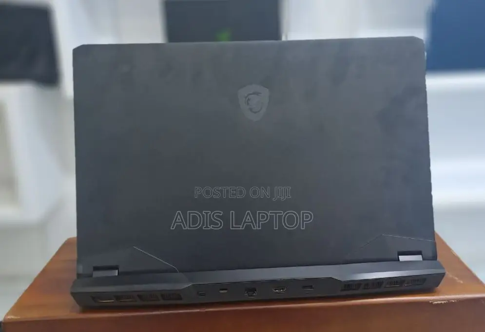 New Laptop MSI GP75 Leopard 16GB Intel Core I7 SSD 1T
