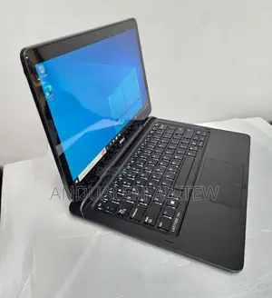 New Laptop Dell Latitude 7390 8GB Intel Core I5 SSD 256GB