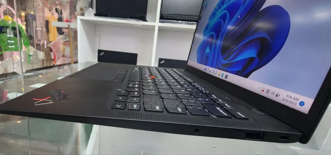 New Laptop Lenovo ThinkPad X1 Carbon 16GB Intel Core I7 SSD 512GB