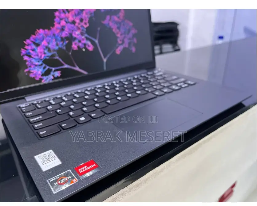 New Laptop Lenovo Ideapad 3 8GB AMD Ryzen 5 SSD 512GB
