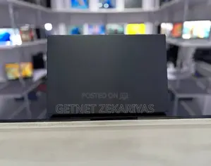 Photo - New Laptop Lenovo IdeaPad 520S 8GB AMD Ryzen 5 SSD 512GB