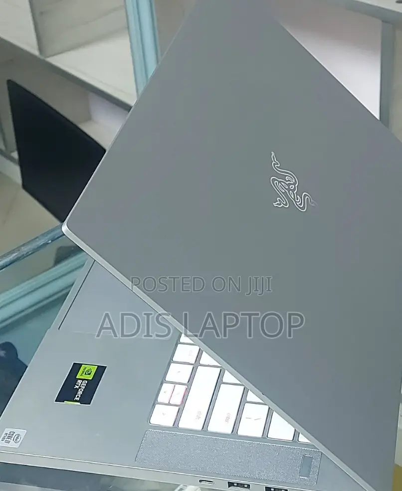 New Laptop Razer Blade 16GB Intel Core I7 SSD 1T