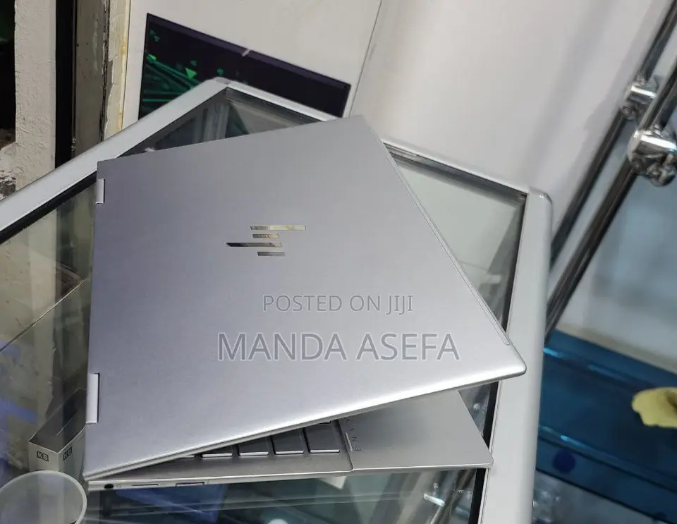 New Laptop HP Envy X360 8GB Intel Core I7 SSD 512GB