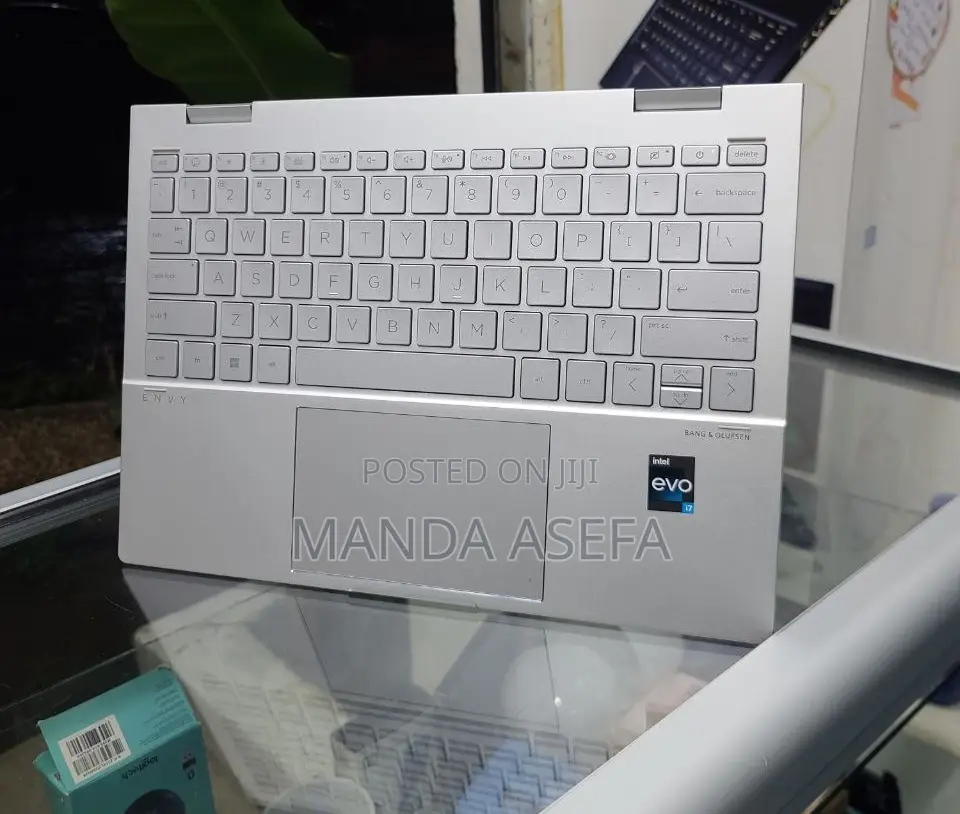 New Laptop HP Envy X360 8GB Intel Core I7 SSD 512GB