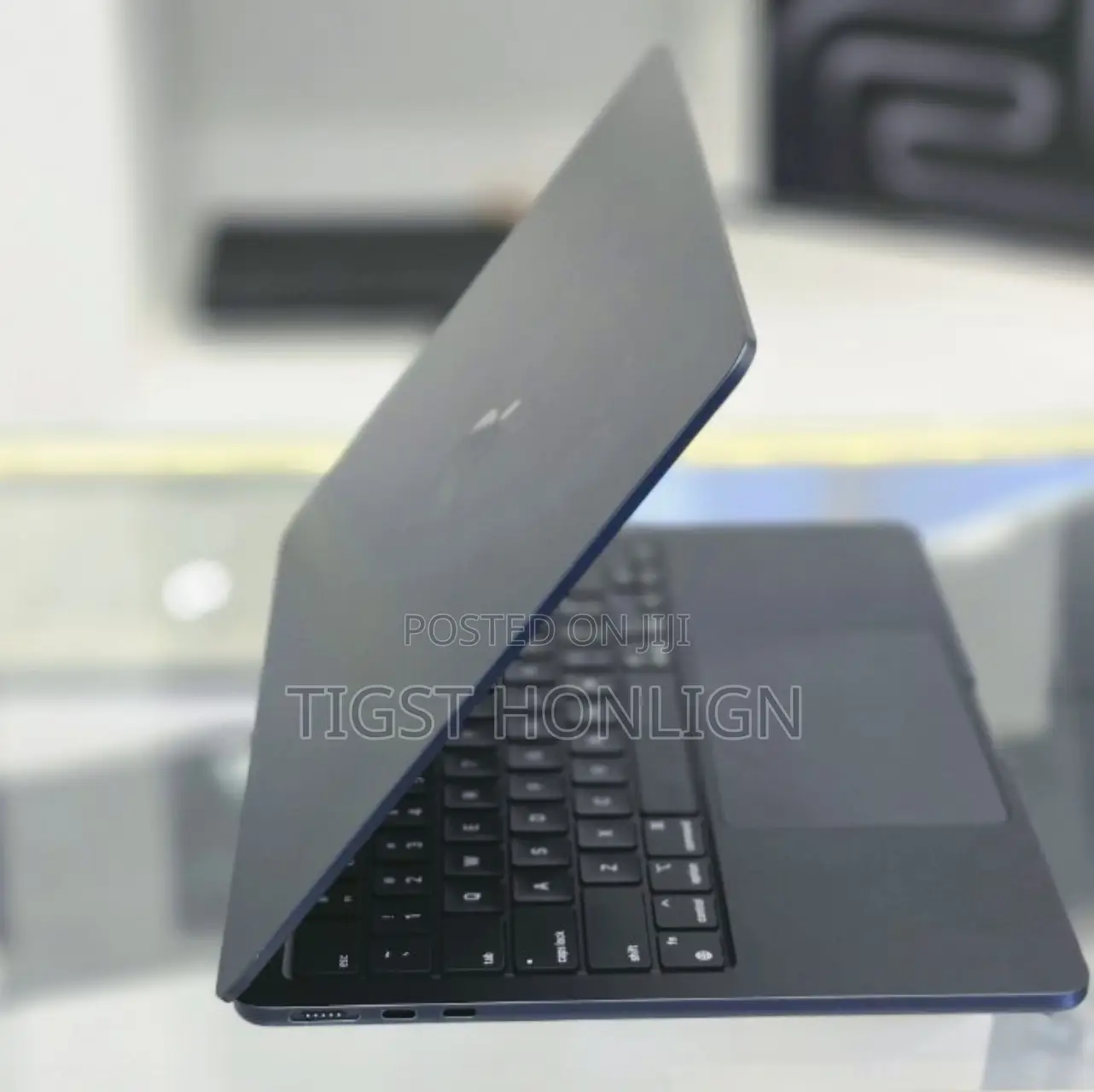 Laptop Apple MacBook Air 2022 M2 16GB Apple M2 SSD 512GB