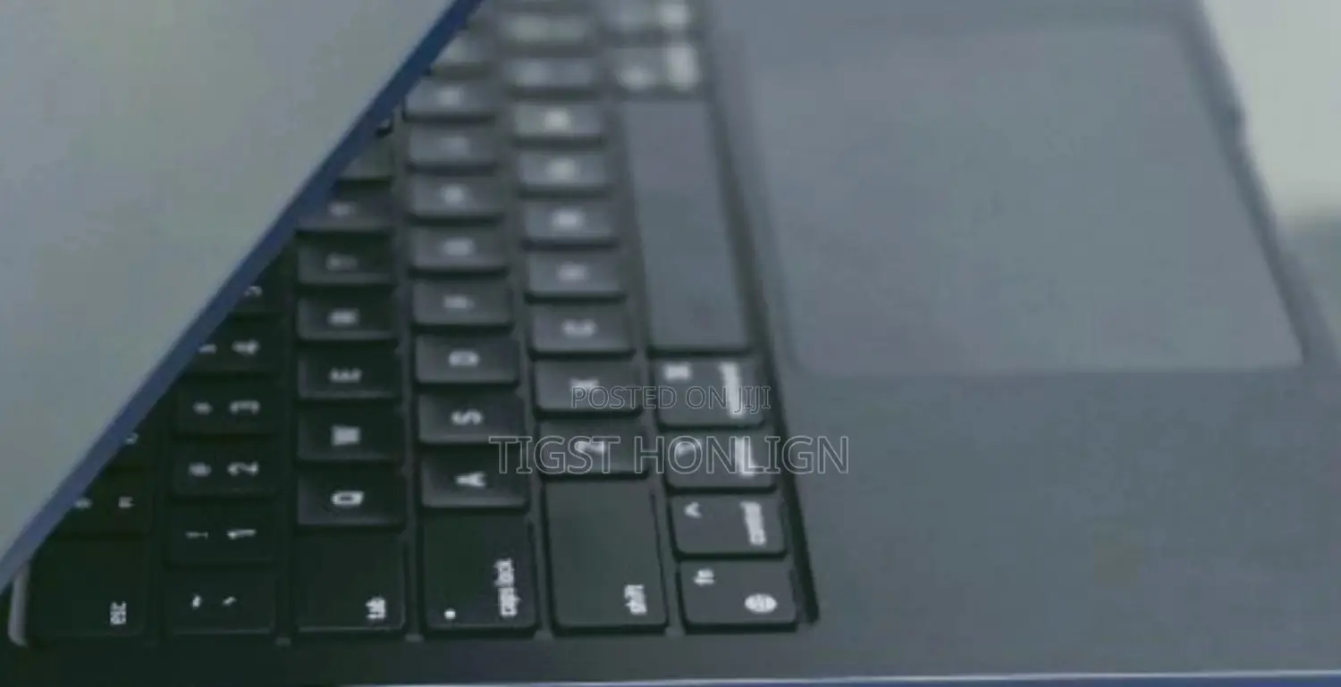 Laptop Apple MacBook Air 2022 M2 16GB Apple M2 SSD 512GB