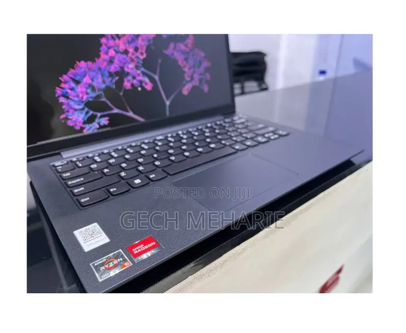 New Laptop Lenovo Ideapad 3 8GB AMD Ryzen 5 SSD 512GB