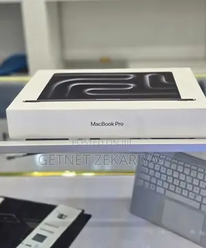 New Laptop Apple MacBook Pro 32GB Apple M3 SSD 512GB